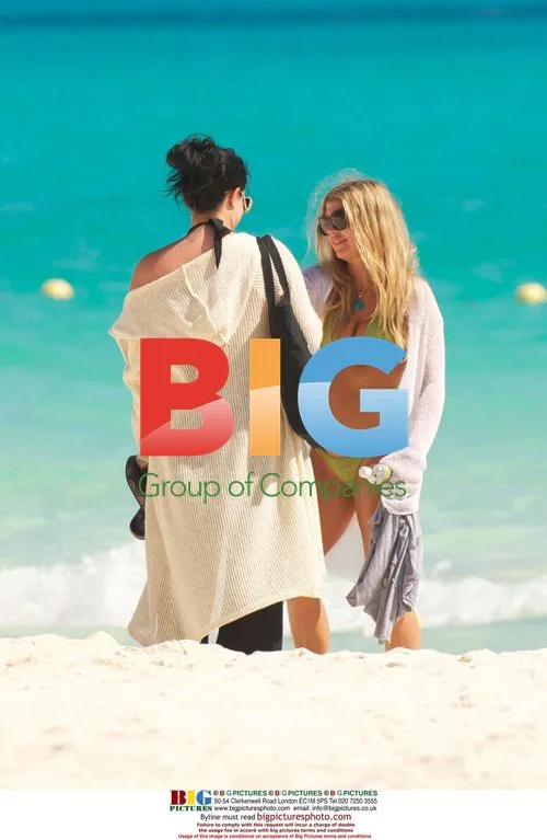 Fergie and Josh Duhamel Vacation in Playa del Carmen