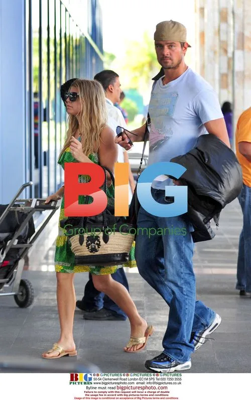 Fergie and Josh Depart Cancun Vacation