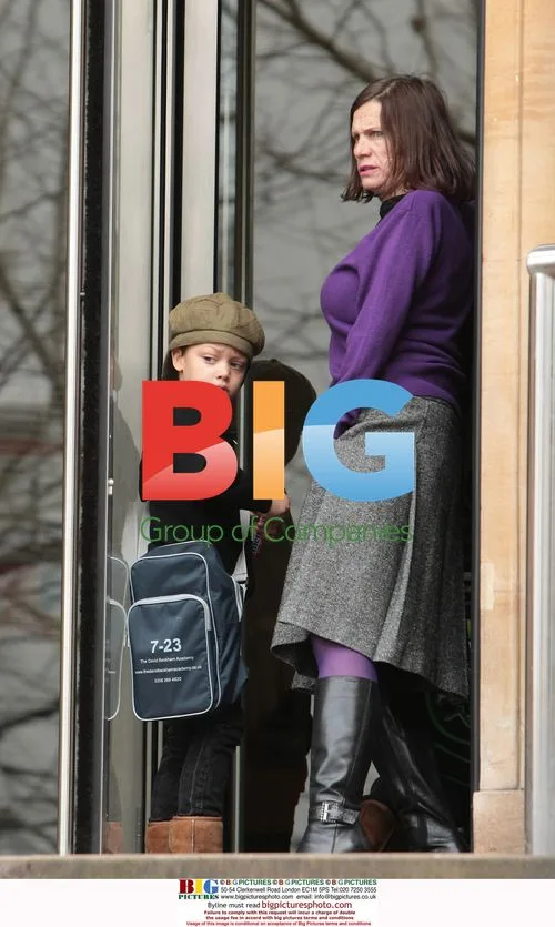 Jade Goody's mum and children at hospital