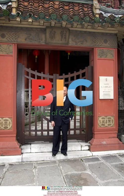John Woo at "Les 3 royaumes" photocall