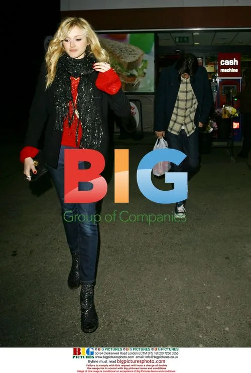 Fearne Cotton and Jesse Jenkins shopping