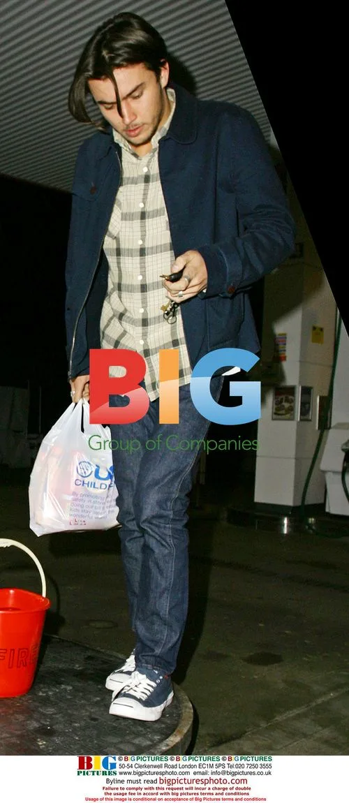 Fearne Cotton and Jesse Jenkins shopping