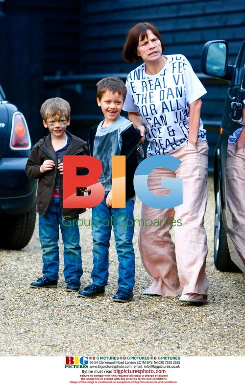 Jade Goody's kids return home with grandmother