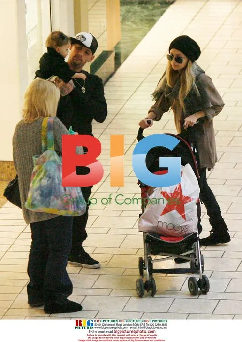 Nicole Richie and Joel Madden shop with daughter