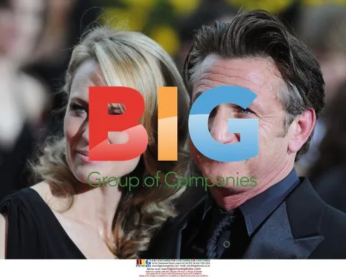 Sean Penn and Robin Wright Penn at 81st Oscars
