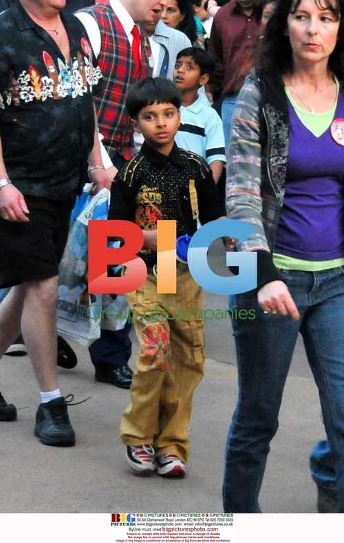 Slumdog kids at Disneyland