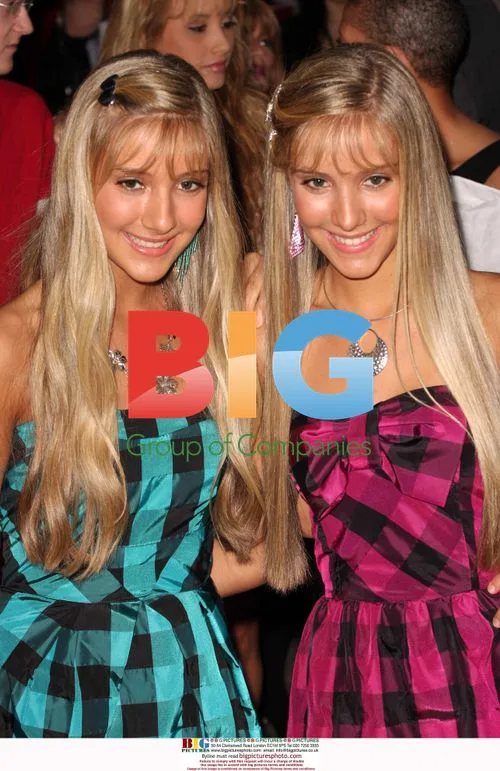 Rosso Twins Arrive at Jonas Bros 3D Premiere