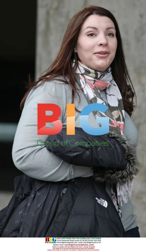 Stephenie Meyer Arrives in Vancouver