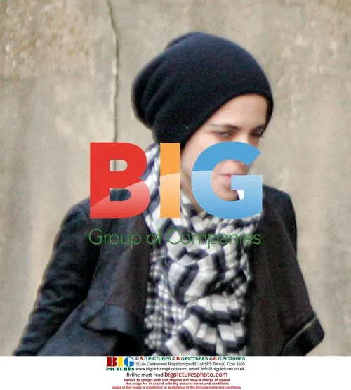 Lindsey Lohan and Sam Ronson Shopping in London