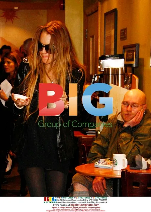 Lindsey Lohan and Sam Ronson Shopping