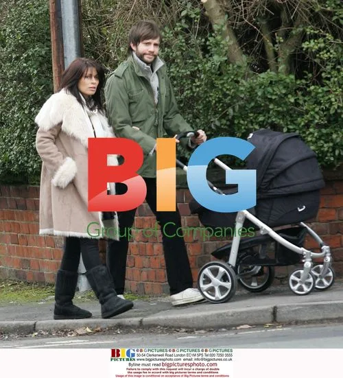 Alison King with husband and newborn