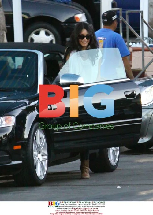 Vanessa Hudgens shops for Zac Efron's home