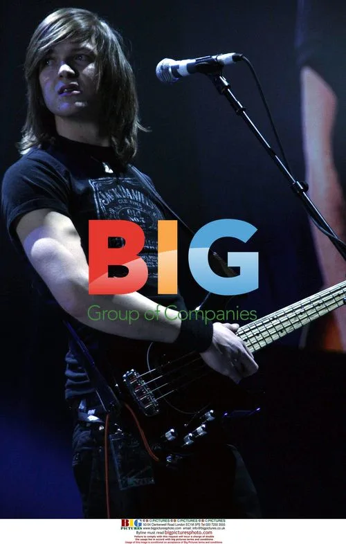 Reemer supports McFly on UK tour