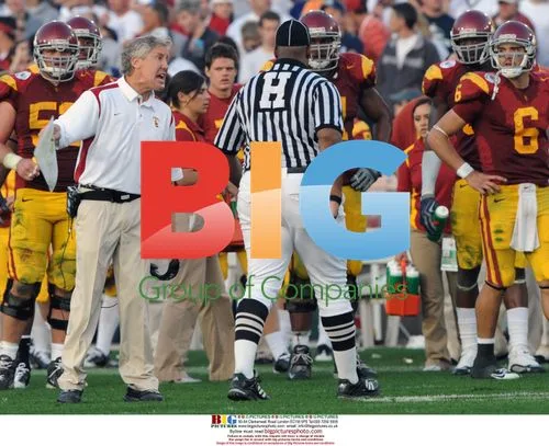 USC Trojans' coach Carroll argues call