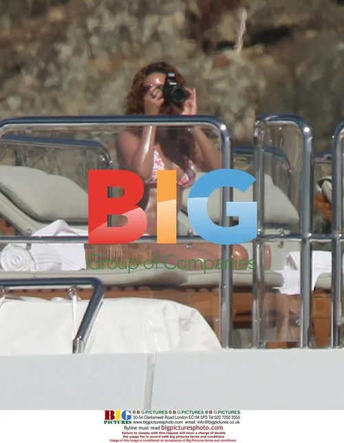 Beyonce and Jay Z Vacation on Luxury Yacht