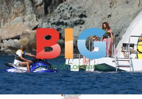 Beyonce and Jay-Z Vacation on Luxury Yacht