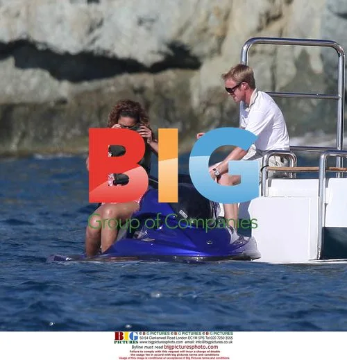 Beyonce and Jay Z on Luxurious Yacht