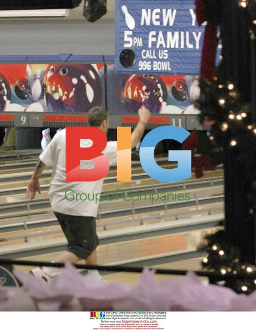 Kevin Federline Bowling in Tarzana