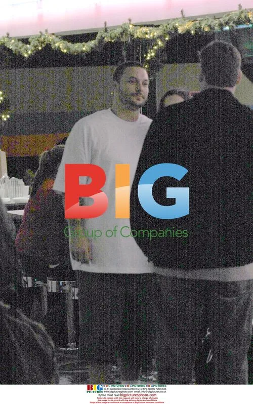 Kevin Federline Bowling with Bodyguards