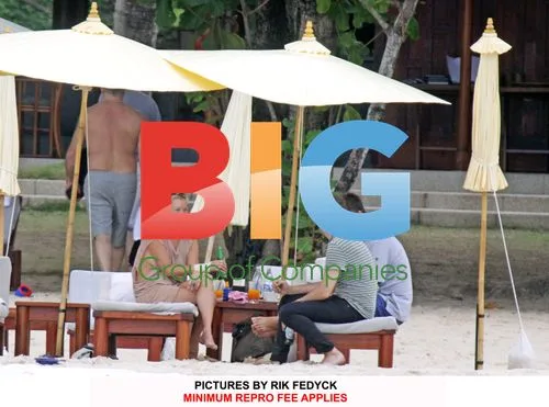 Kate Moss and Jamie Hince on Thailand vacation