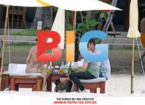 Kate Moss and Jamie Hince on Thailand Vacation