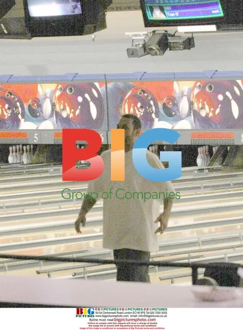 Kevin Federline Bowling in Tarzana