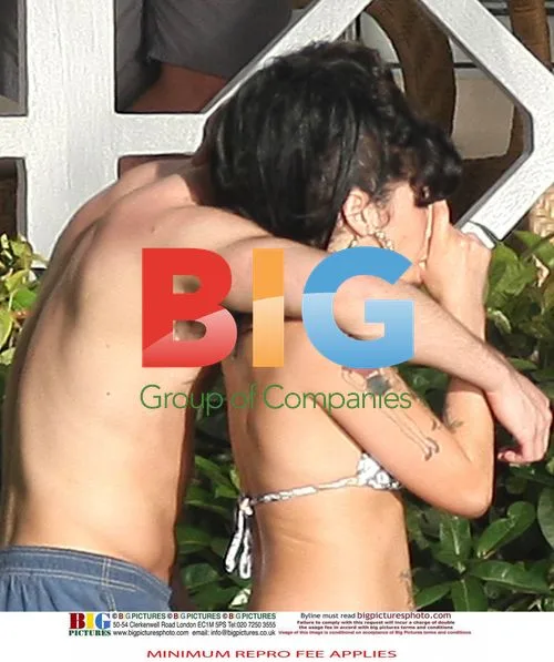Amy Winehouse and mystery man on Caribbean vacation