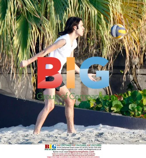 Amy Winehouse and Blake Wood on Caribbean beach
