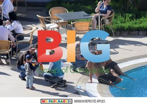 Cristiano Ronaldo Relaxes on Holiday