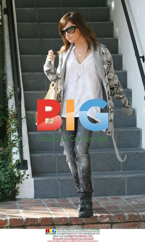 Ashley Tisdale Heads to Audition