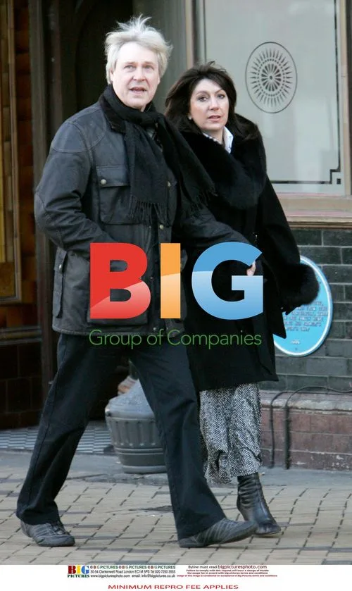 Jane McDonald and Ed Rothe shopping