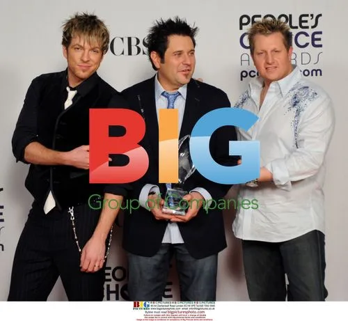 Rascal Flatts backstage at People's Choice Awards