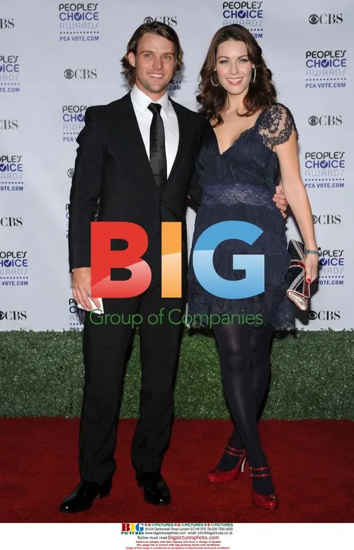 Jesse Spencer and Louise Griffiths at People's Choice Awards