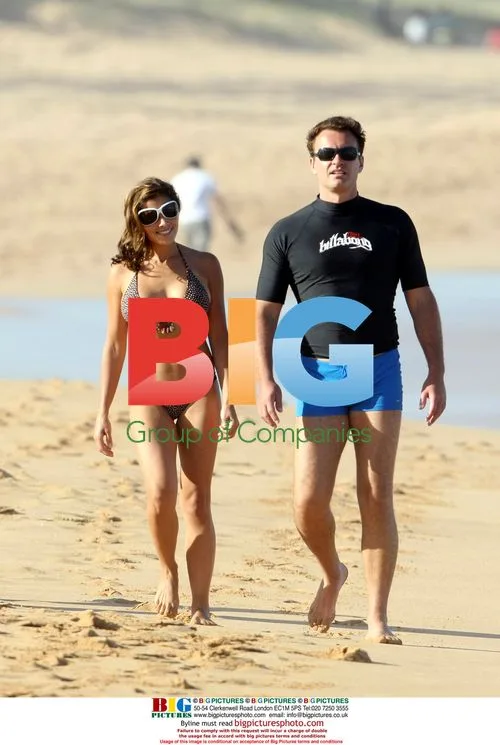 Julian McMahon and Girlfriend Enjoy Beach Day