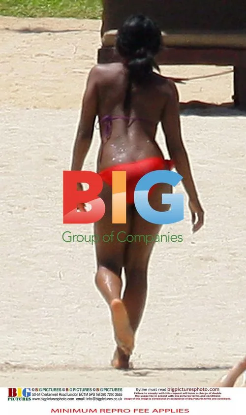 Alexandra Burke on holiday in Mauritius