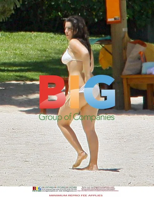 Alexandra Burke and Ruth Lorenzo in Mauritius