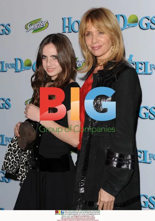 Rosanna Arquette and daughter Zoe at "Hotel for Dogs" premiere