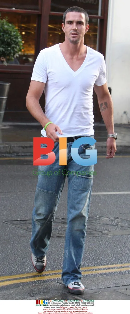 Kevin Pietersen Has Lunch in London