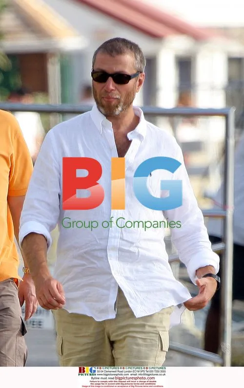 Roman Abramovich enjoys winter break with Daria Zhukova