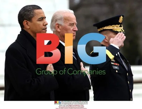 Obama, Biden at Tomb of Unknown Soldier