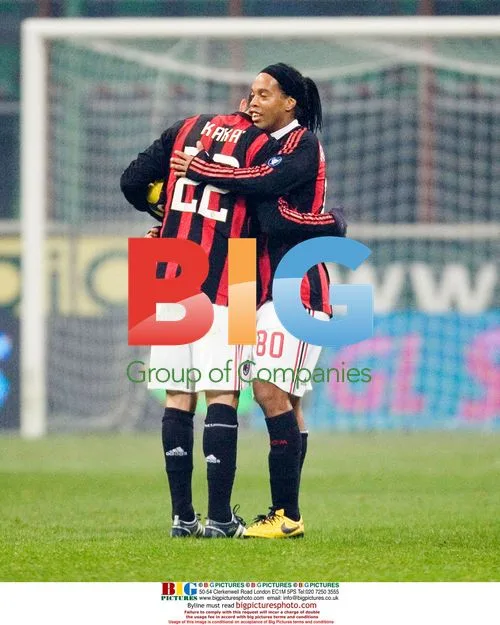 Kaka and Ronaldinho at AC Milan vs Fiorentina
