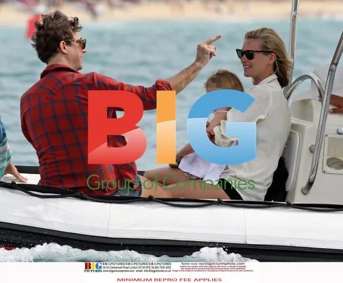 Kate Moss Family Yacht Vacation in Thailand