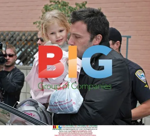 Ben Affleck picks up daughter Violet