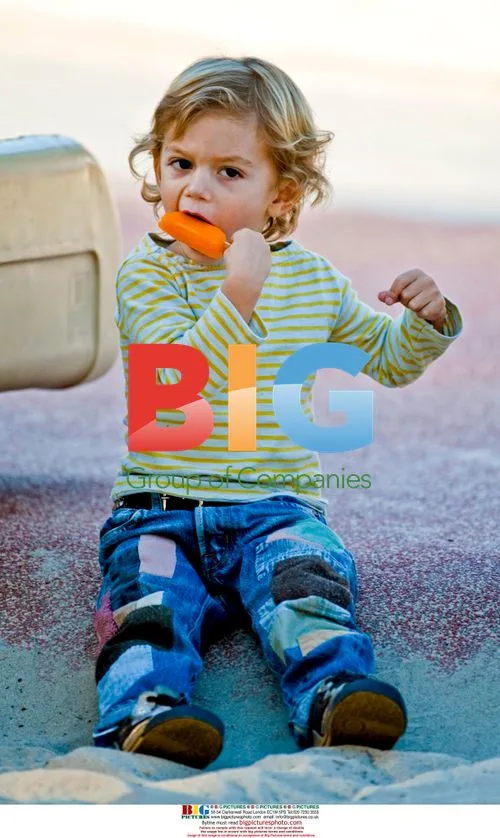 Kingston Stefani-Rossdale Enjoys Popsicle