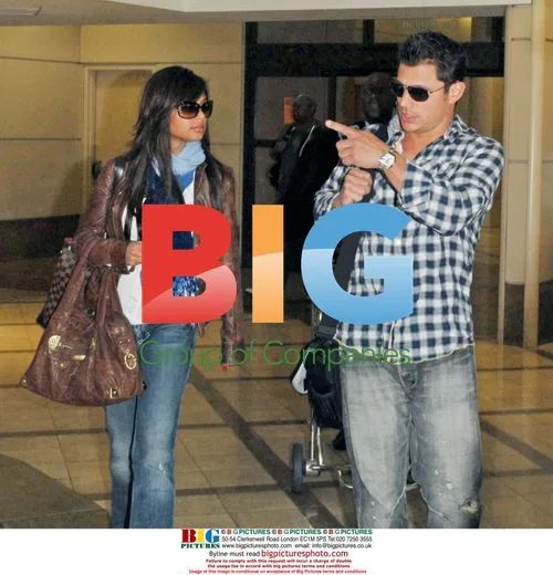 Nick Lachey and Vanessa Minnillo at LAX