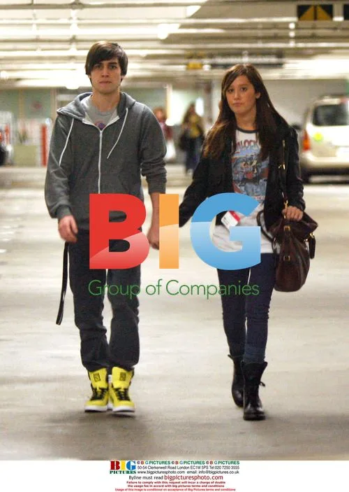 Ashley Tisdale visits friend at hospital