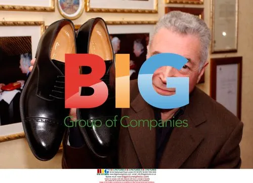 Shoemaker Creates Special Shoes for US President