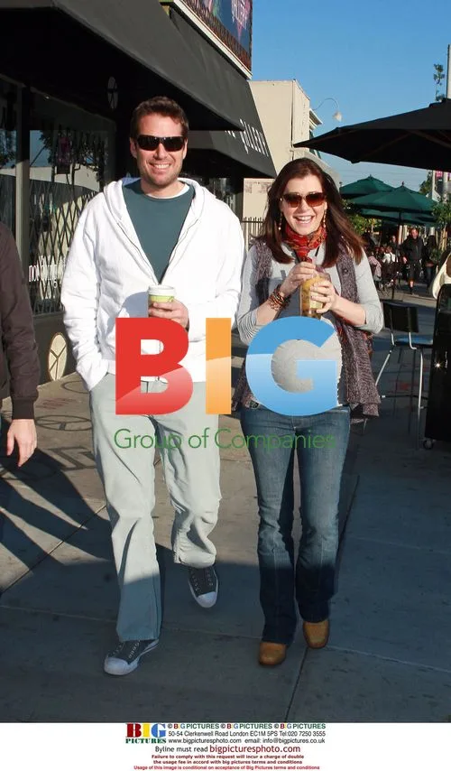 Alyson Hannigan & Alexis Denisof Grab Drinks