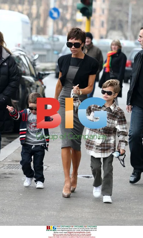 Victoria Beckham visits Colosseum with family