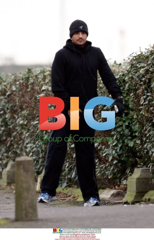 Peter Andre Jogging in Tracksuit